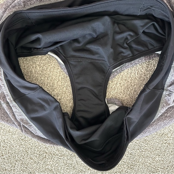 Lululemon Speed Up Short Heather Lux Black Size 10 - Picture 8 of 8